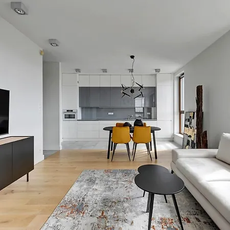 Sea Towers Apartment *