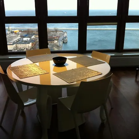 Sea Towers Apartment *