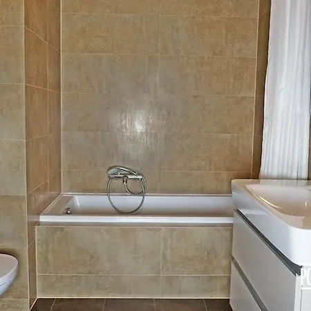 Sea Towers Apartment *