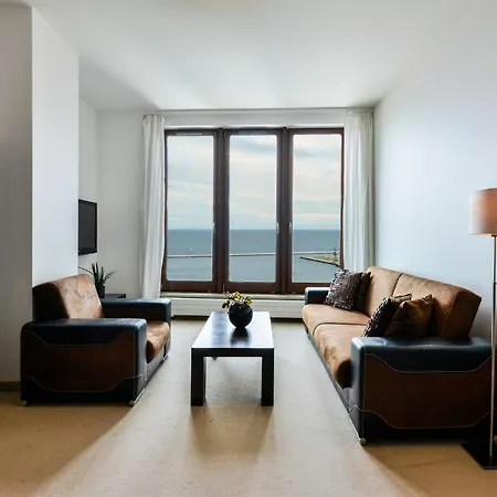 Sea Towers Apartment *